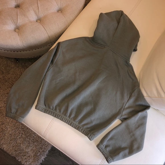 ZARA Cropped Hooded Sweatshirt - Picture 6 of 7